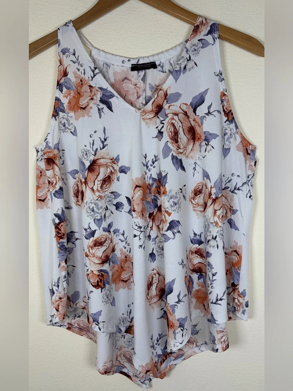 First Love Floral Tank Top Small White Hi Low Sleeveless V Neck Blouse - Picture 1 of 9
